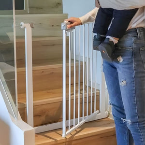 Univerzális Gyerekbiztonsági Kapu – Strapabíró Fém Kivitel, Nyomásos Rögzítés 77 - 82cm - BShopy